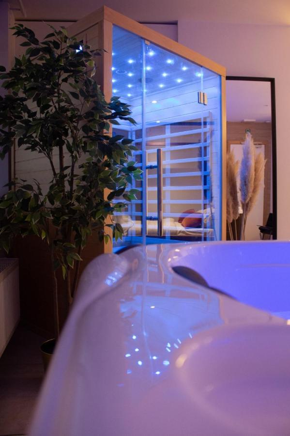 Spa Palawan Prive Avec Jacuzzi Et Sauna Liege Liège Exterior foto